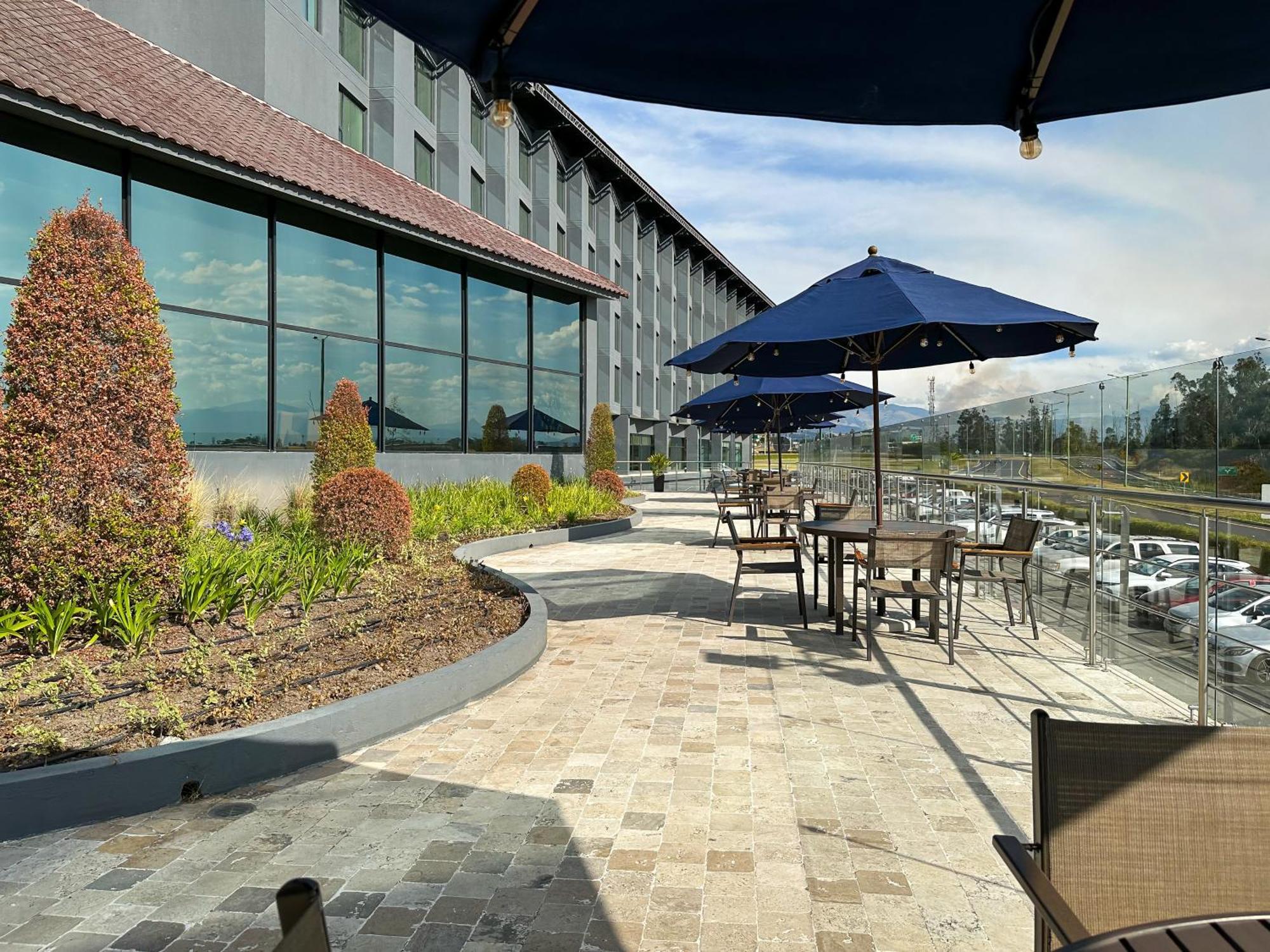 Wyndham Quito Airport 5* Puembo