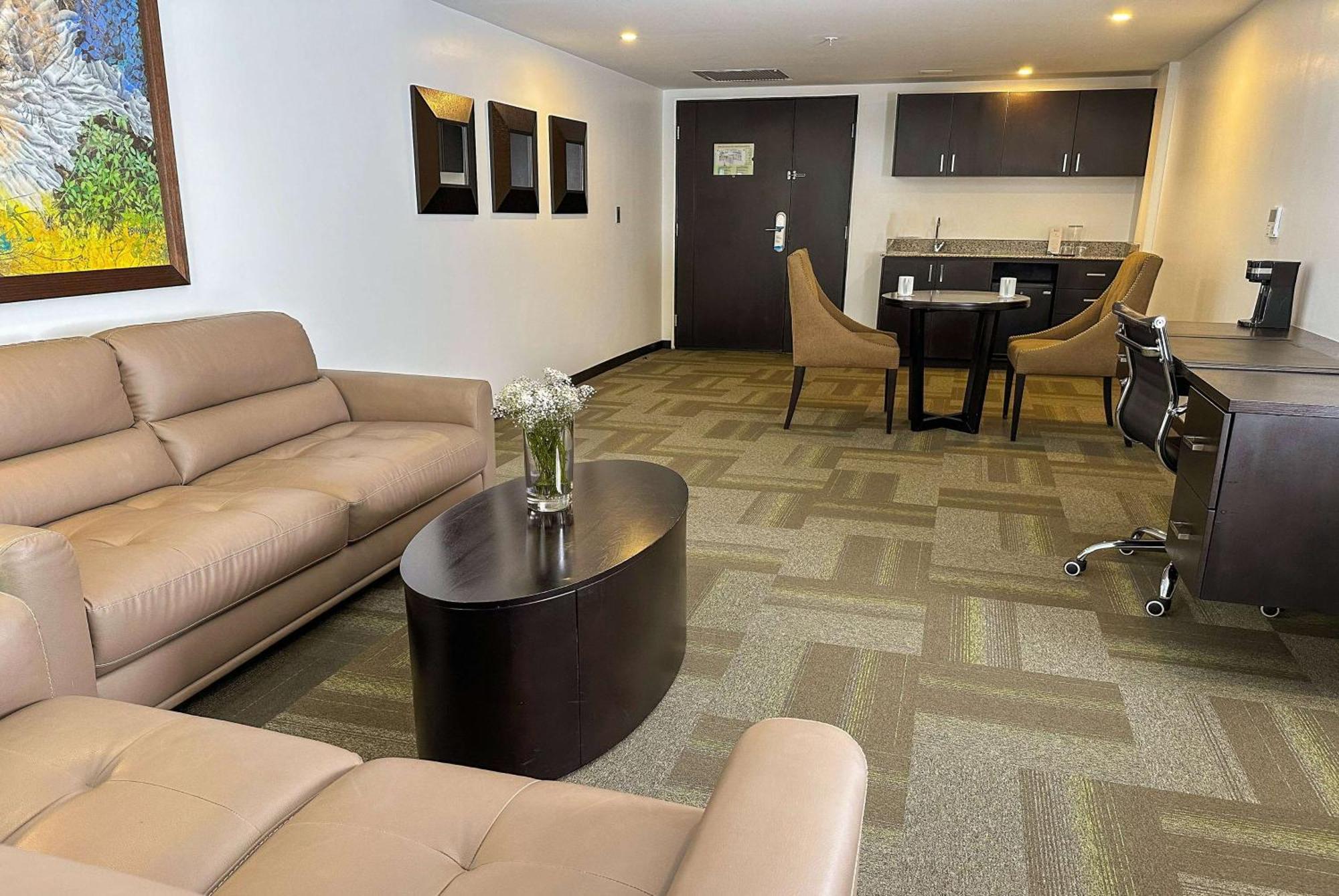 Hotel Wyndham Quito Airport Puembo