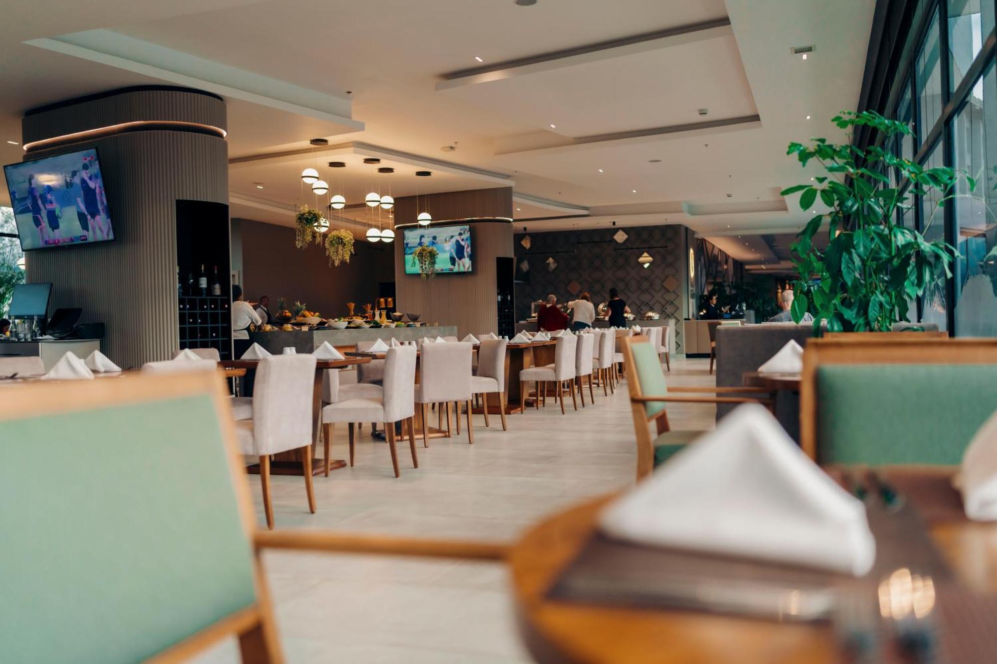 Hotel Wyndham Quito Airport 5*